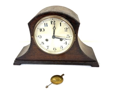 Oak 2 keyhole nelson hat mantel clock with pendulum 