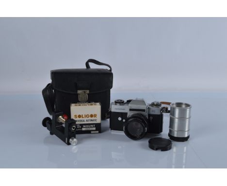 A Leicaflex SL camera, serial no. 1215915. With Leitz Wetzlar Summicron-R 1:2/50 2265898 lens, and various accessories and a 