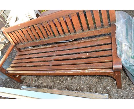 A VINTAGE 6FT OAK GARDEN BENCH