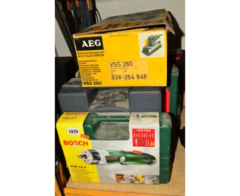 TWO BOSCH ELECTRIC DRILLS, a Bosch cordless screw driver, a pair of Halford heavy duty vehicle jumper cables, a Performance 2