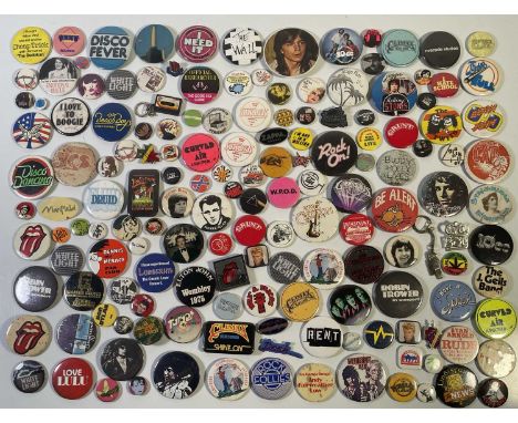 Approximately 150 rock and prog badges by artists such as Rolling Stones, Bob Dylan, Eric Clapton, Pink Floyd, Genesis, 10cc,