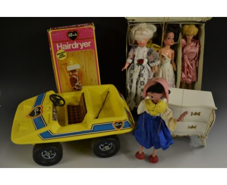 Sindy & Barbie Dolls - a 1974 Sindy doll, long brunet hair, marked 033055X to neck;  another 1971 Trendy Girl, marked 033029 