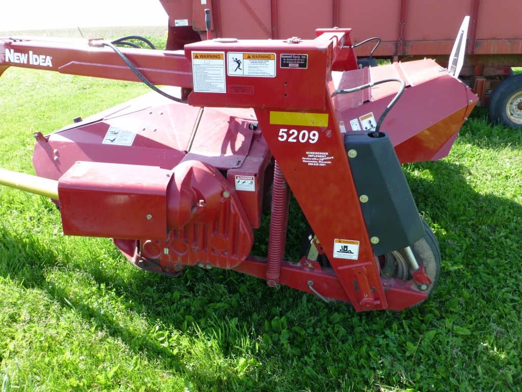 New Idea 5209 9 Discbine With Rubber Rolls   Original 