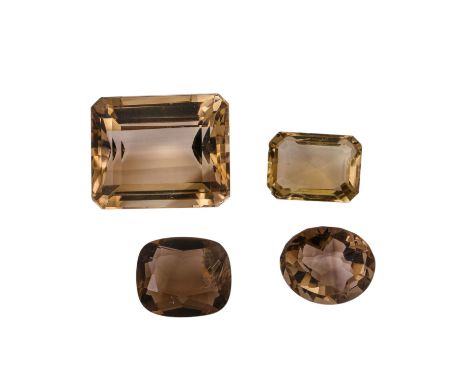   Konvolut Rauchquarze   von 11,2 (oval) + 8,49 (Kissenschliff) + 7,87 (Treppenschliff) + 42,58 (22,4×18,2×12,9 mm, Treppensc