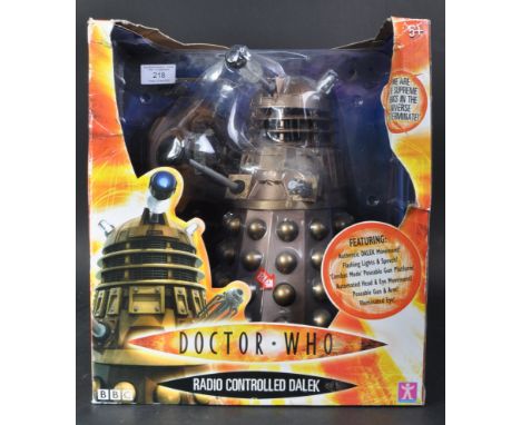 Doctor Who - Character Options - a large scale Radio Controlled Dalek RC action figure. Gold, with lights and sounds. Factory