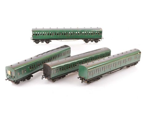 Kit/Scratchbuilt 0 Gauge course scale SR green 4-SUB EMU Set, comprising Power Car 4127, Trailer 16944 Front 4139,  and pair 