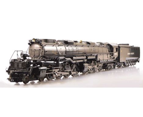 An American Gauge 1 two-rail Union Pacific 'Big Boy' 4-8-8-4 Locomotive and Tender by MTH/RailKing (4), MTH ref 70-3026-1, th