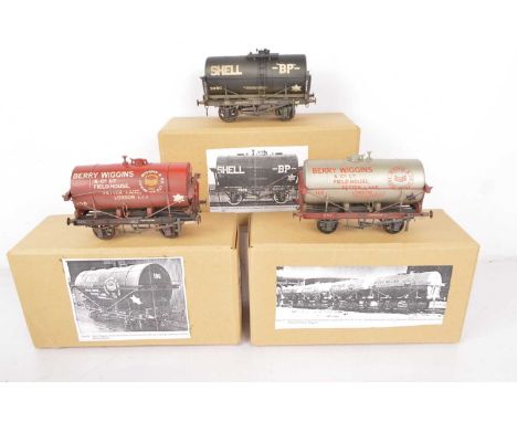 V Bachmann Brass Models 0 Gauge Shell and Berry &amp; Wiggins 12T Tank wagons (3) black Shell -BP and silver Berry &amp; Wigg