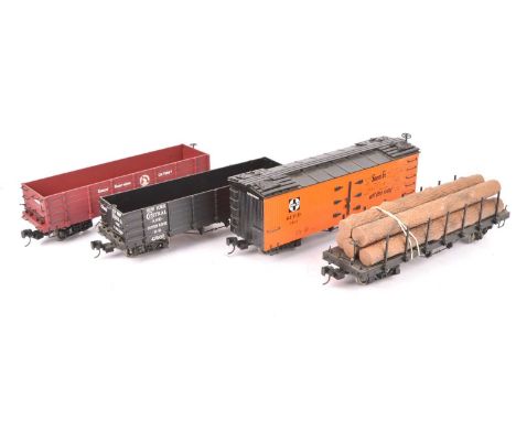 Bachmann G Scale America Freight wagons (4), black stake wagon with log load, Orange "Santa Fe" box car, red "Great Northern"