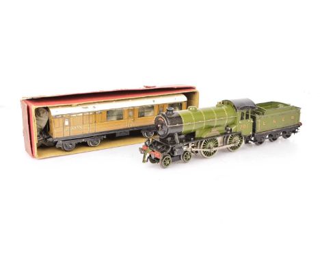Hornby 0 Gauge No 2 Special clockwork LNER green 201 'The Bramham Moor' Locomotive and Tender and LNER Coach (3 incl Tender p