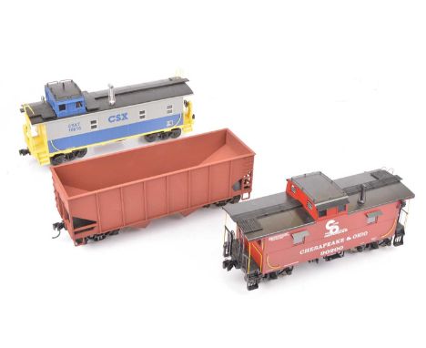 G Scale Cabooses and Ore Wagon (3), Unbranded red "Chesapeake & Ohio" caboose with electrical pic-ups, E, grey and blue CSX c