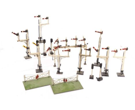 Bassett-Lowke 0 gauge Junction and Gantry Signals and various non-electrical Colour Light Hand operated signals (13), Home tw