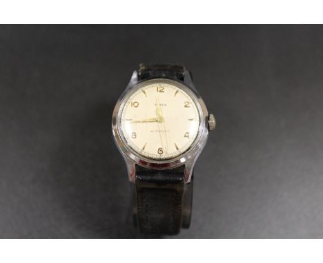 A VINTAGE TIMEX AUTOMATIC WRISTWATCH