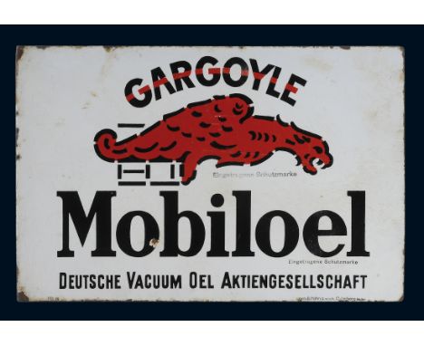 Gargoyle Mobiloel, Zustand: 3, Hamburg, 1929, 60 x 40 cm, beidseitig gleich emaillierter Ausleger, Pyro-Email, Boos &amp; Hah