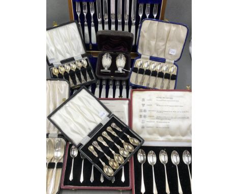 AN EDWARDIAN HALLMARKED SILVER AND MOTHER OF PEARL CASED SET OF CUTLERY FOR TWELVE PLACES, DATED 1908 SHEFFIELD FOR FREDERICK