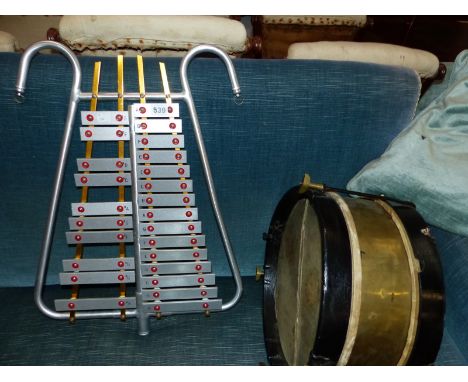 A BANDSMAN'S XYLOPHONE BY DIXON TOGETHER WITH A SMALL BRASS DRUM. 