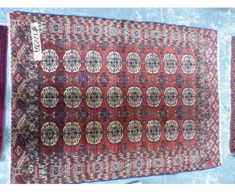 AN ANTIQUE TEKKE BOKHARA RUG 154 x 113 cm