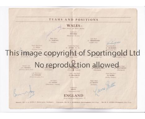 ENGLAND V WALES 1948 AT VILLA / AUTOGRAPHS Programme for the match at Villa Park 10/11/1948, signed on the line-up page by Ar