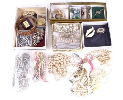 A box of mixed costume jewellery, to include pearl necklaces, malachite and silver ring etc 