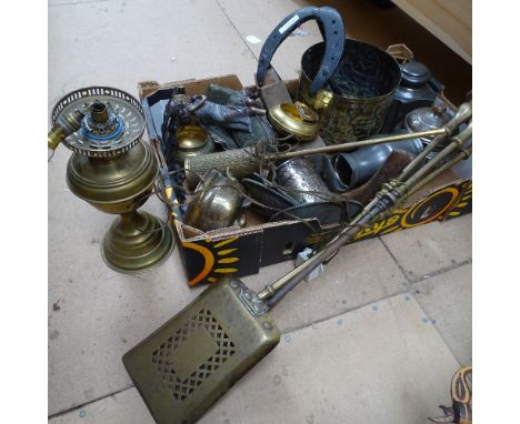 Various metalware, including fireside tools, brass oil lamp, woodworking plane etc (boxful) 