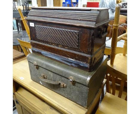 3 Vintage sewing machines 