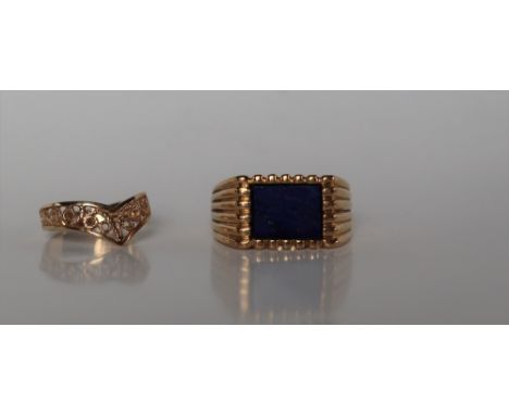 A Gentleman's 9ct yellow gold signet ring with a lapis lazuli panel inset, size T 1/2, approximately 7.8 grams together with 