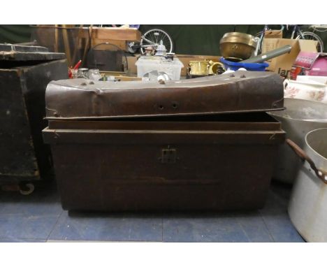 A Scumble Glazed Traveling Trunk and Contents, Lid Detached, 59cm Wide 