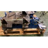 1000kg floor type transmission jack with jack adaptors - L 1170 x W 550 x 420mm