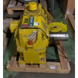 Hansen P4 QHRC2-CLN-16 industrial gearbox unit - W 1000 x D 700 x H 500mm - 405kg