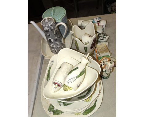 A small collection of Midwinter Stylecraft salad ware, fourteen pieces and other ceramics. 
