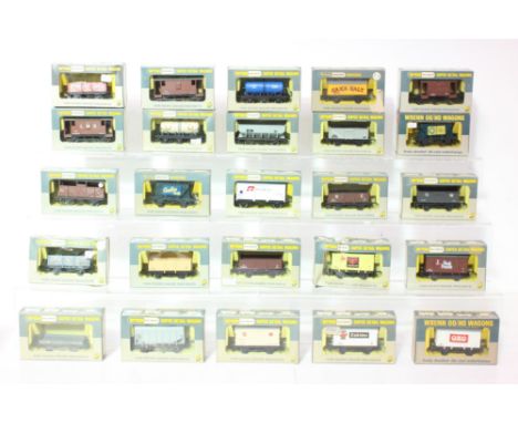 Wrenn: A collection of twenty-five Wrenn Railways OO Gauge model railway rolling stock wagons. Boxed. Original boxes. Good co