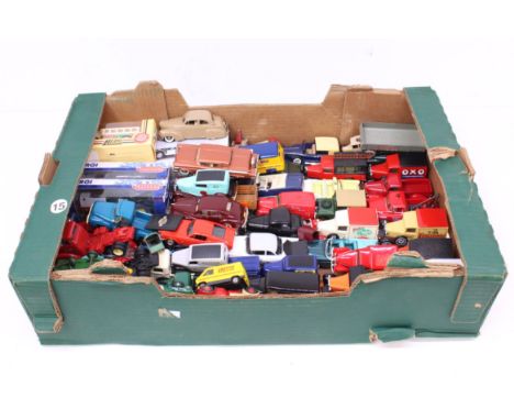 Diecast: A collection of assorted vintage and modern unboxed diecast vehicles to include: Corgi, Matchbox, Brooklin Models, D