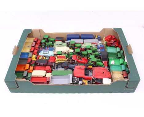 Diecast: A collection of assorted vintage and modern unboxed diecast vehicles to include: Dinky, Matchbox, Solido, Days Gone 
