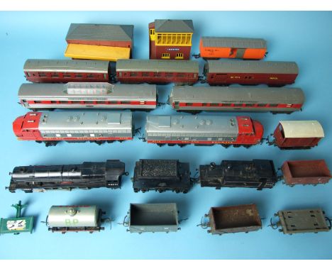 Triang OO Gauge, R50 Princess Royal Class (short), 4-6-2 engine and tender no.46201 'Princess Elizabeth', Class F7 A and B un