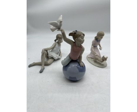 Two NAO and One Leonardo Collection Porcelain Girl Figurines. 
Good condition, no damage. 