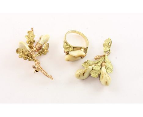 KONVOLUT GRANDLSCHMUCK, 585/ooo Gelbgold und Rotgold, bestehend aus einer Brosche, einem Anhänger und einem Ring, L 4,5, 4,3 