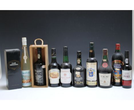 10 BOTTLES OF ASSORTED DRINKS TO INCLUDE 1 BOTTLE OF BURMESTER VINTAGE CHARACTER PORT, and 1 bottle of Graham's Picadilly Por