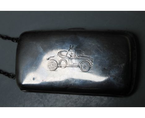 AN UNUSUAL SMALL HALLMARKED SILVER CIGARETTE CASE ENGRAVED WITH A HARE INSIDE A VINTAGE RACING CAR BY MAPPIN AND WEBB - BIRMI