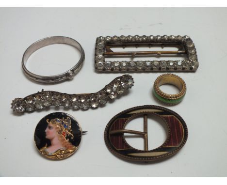 A YELLOW METAL ANTIQUE BROOCH WITH ENAMEL PORTRAIT, with losses, Dia. 2.3 cm, together with a small selection of costume item