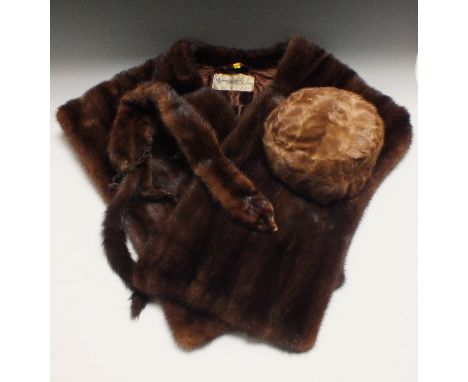 A LADIES VINTAGE MINK FUR STOLE, fully lined, label reads: NYA AB NORDISKA PALSAFFAREN Karlstad, together with a mink collar 