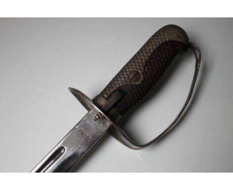 A WWII JAPANESE NCO SWORD WITH SCABBARD, fullered blade L 74.5 cm, numbered 89567 at forte, curved steel section guard into  