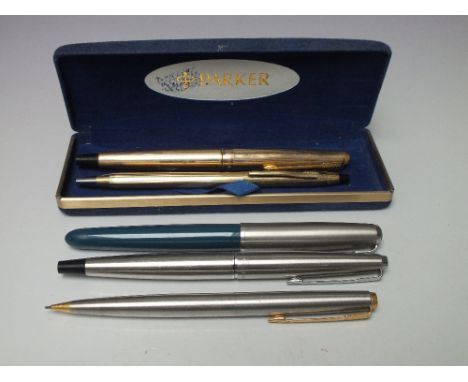 A SELECTION OF VINTAGE PARKER PENS, to include two Parker 45 fountain pens - one having  rolled gold cap and barrel, together