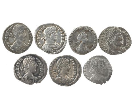 Roman Imperial coinage: a small quantity of siliqua, comprising: Constantinius II (337-361), pearl diademed and draped bust r