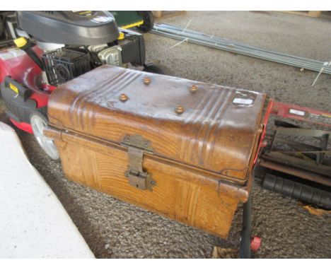 SMALL METAL TRAVELLING TRUNK