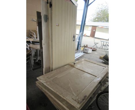 QTY VARIOUS VINTAGE WOODEN DOORS
