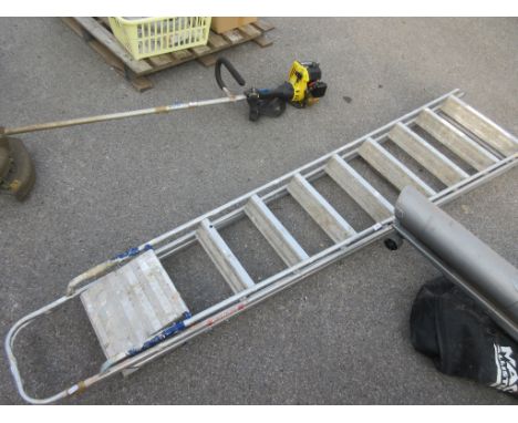 ALUMINIUM STEP LADDER