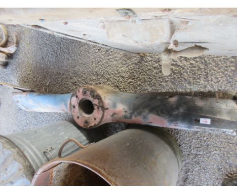 VINTAGE WOODEN AIRCRAFT PROPELLER WIDTH APPROX 153CM NO APPARENT MARKINGS