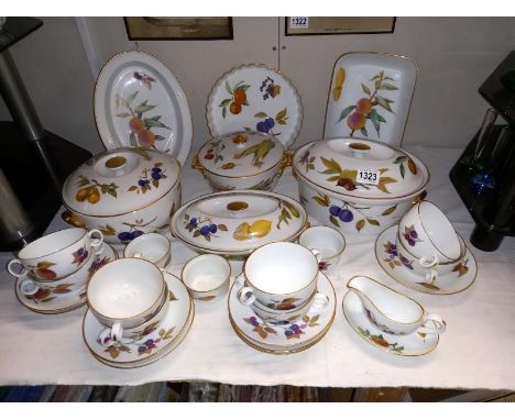 A quantity of Royal Worcester tureens &amp; soup bowls etc. (COLLECT ONLY)