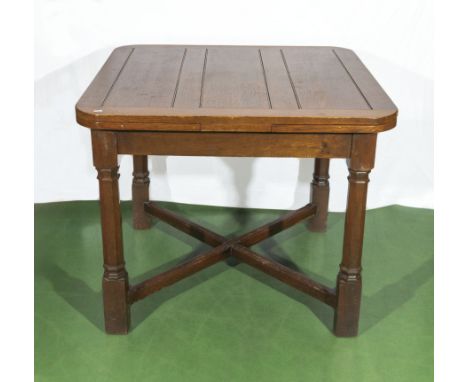 Oak draw leaf table