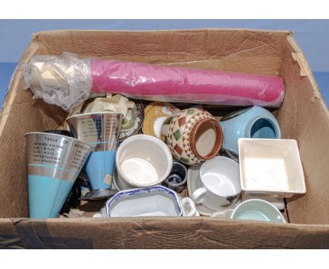 Box of assorted pottery and table ware